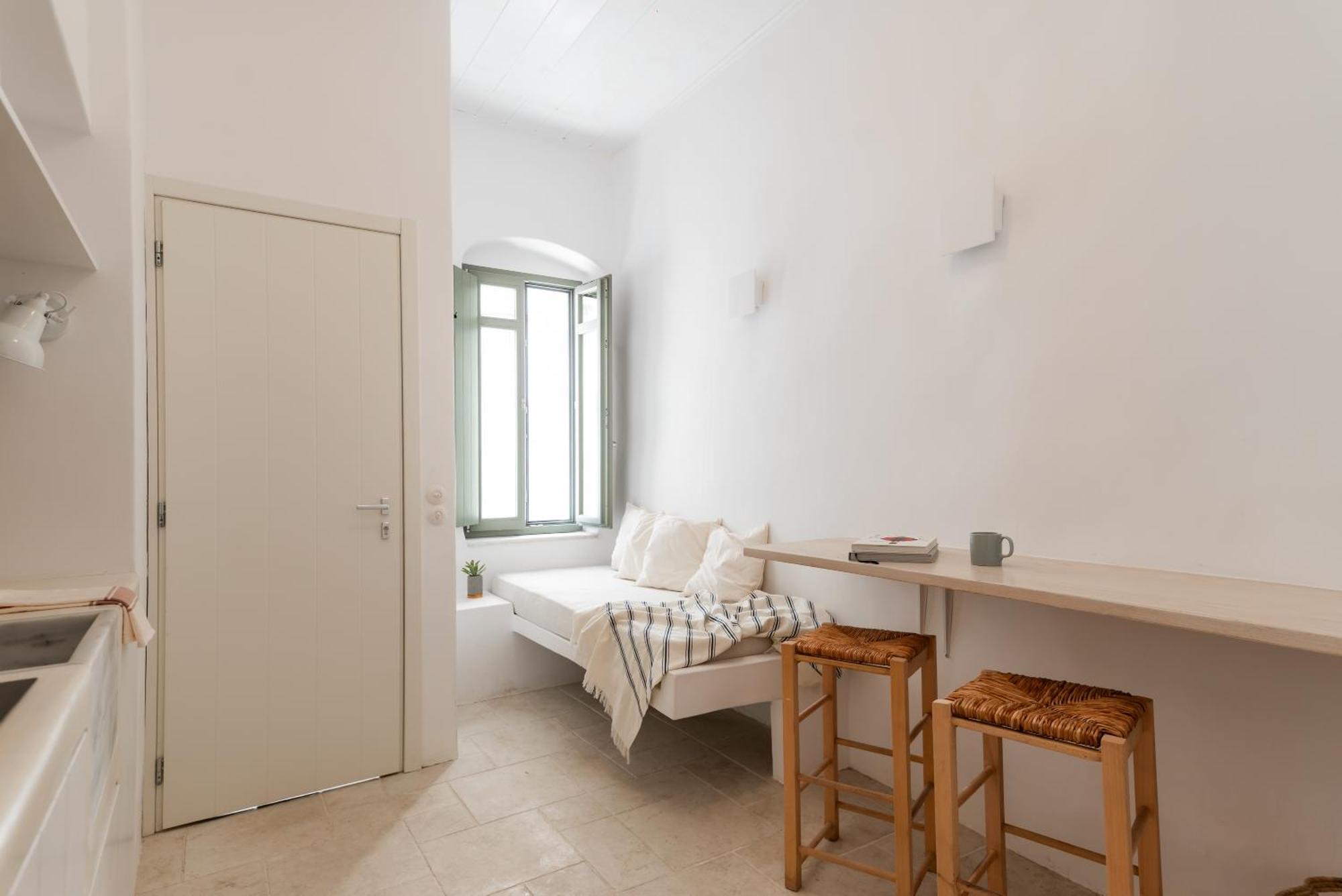 Aniko Suites White Alley Mykonos Town Экстерьер фото