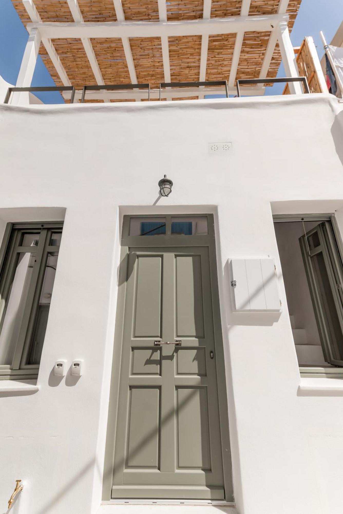 Aniko Suites White Alley Mykonos Town Экстерьер фото